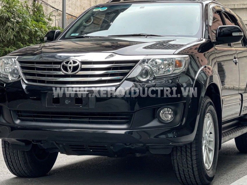 Toyota Fortuner 2.7V 4x4 AT 2014