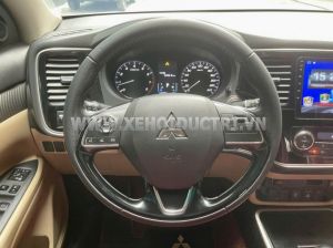 Xe Mitsubishi Outlander 2.0 CVT 2018