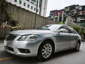 Xe Toyota Camry 2.0E 2011